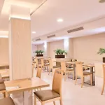 Ahoi! Urban Hotel 3*