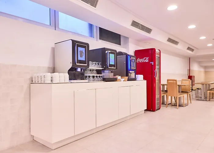 酒店 Ahoi! Urban 3*